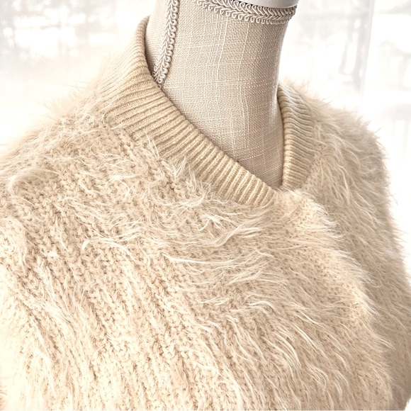 Zara Faux Fur Jacket Ivory Size Medium NWT - Picture 6 of 16